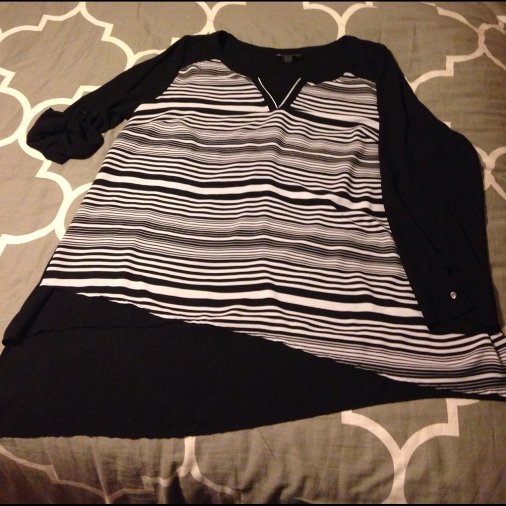 Striped chiffon blouse. With fun hen line