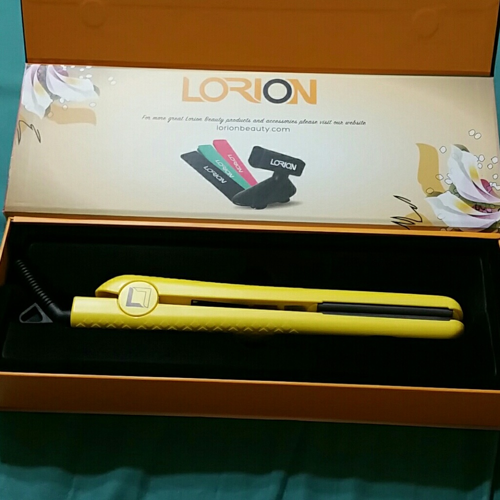 New Lorion flat iron 1.25" salon grande.