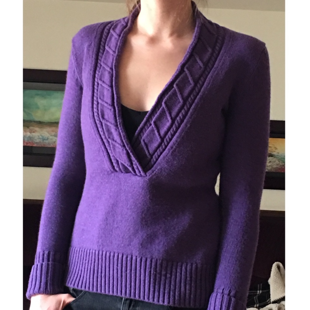 Wool V-Neck Cable knit Sweater