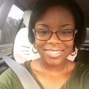 Meet your Posher, Lauren