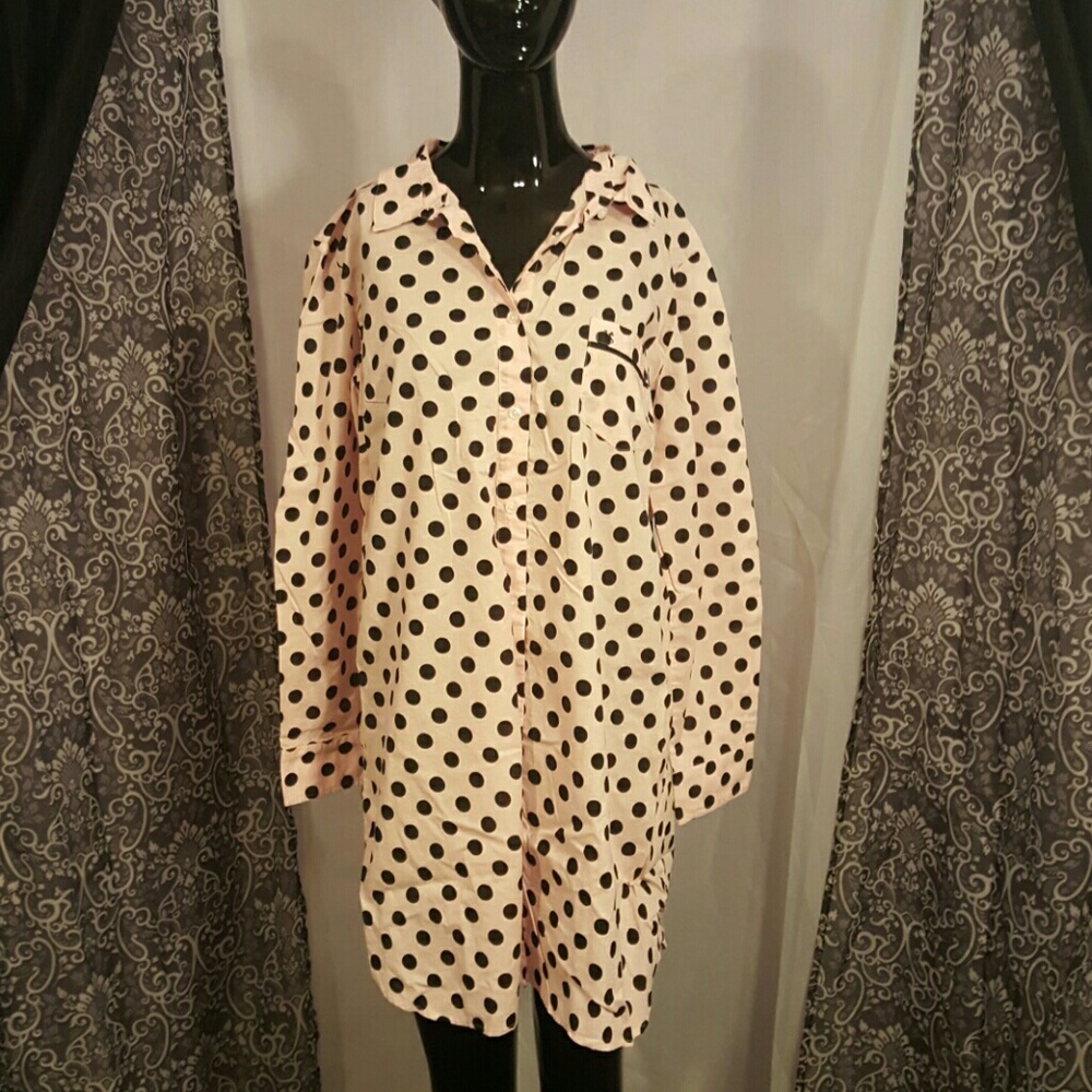 SOLD ON OTHER VENUE💝Victoria Secret night shirt💝