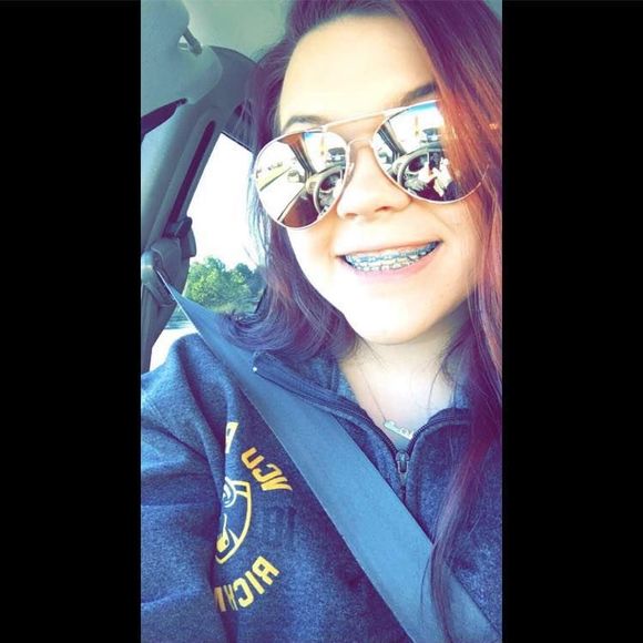 Meet your Posher, Kylie - Picture 1 of 1