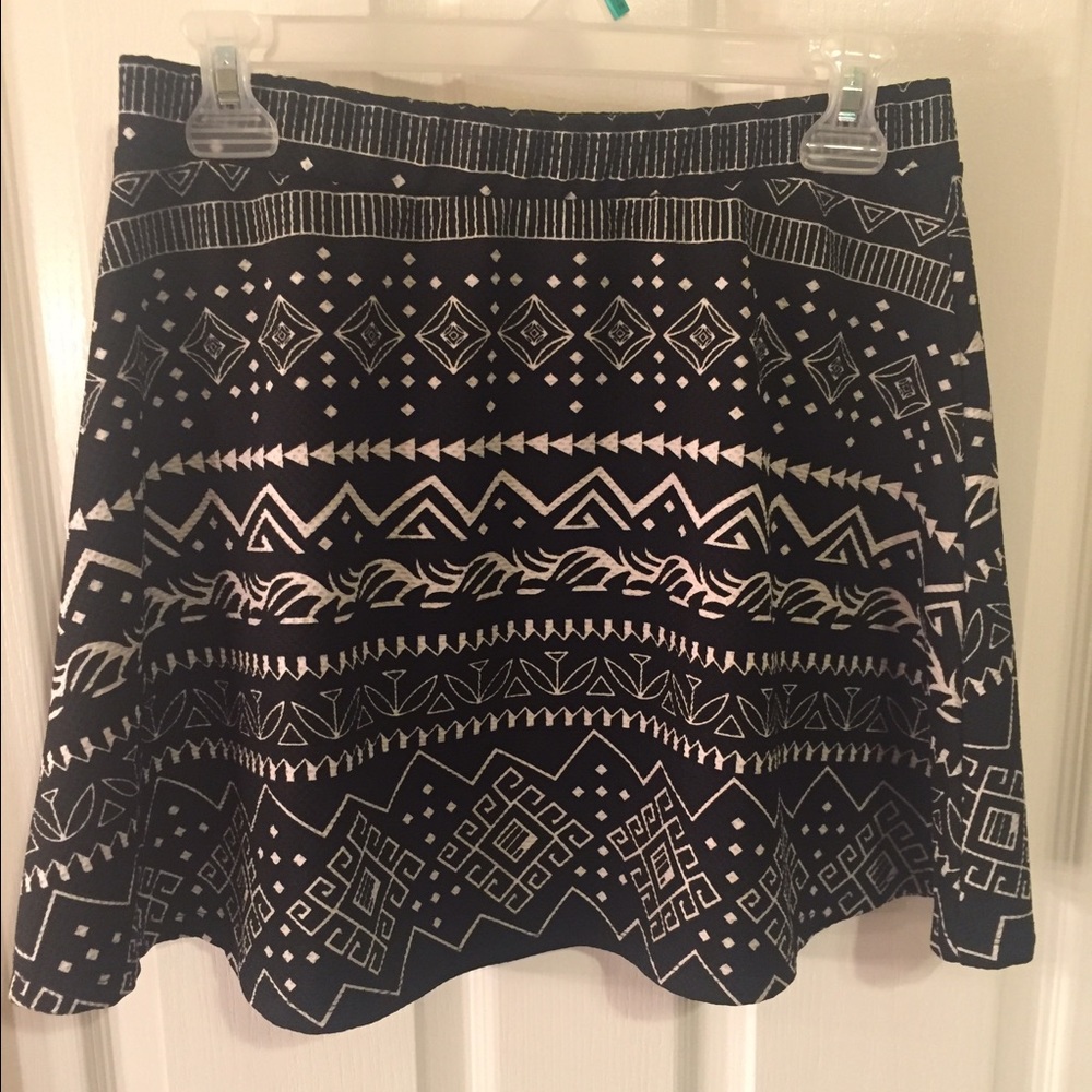 Black and white mini skirt