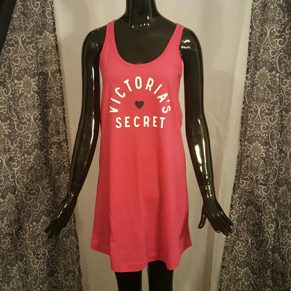 SOLD ON OTHER VENUE💕Victoria Secret night shirt💕