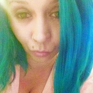 Meet your Posher, Cassandra