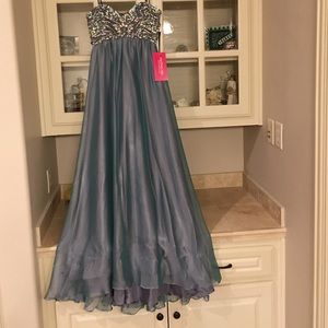Prom dress / strapless / beaded / size 1/2