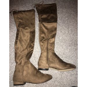 Brown thigh high flat boots!