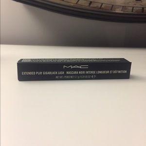 Extended Play Gigablack Mascara