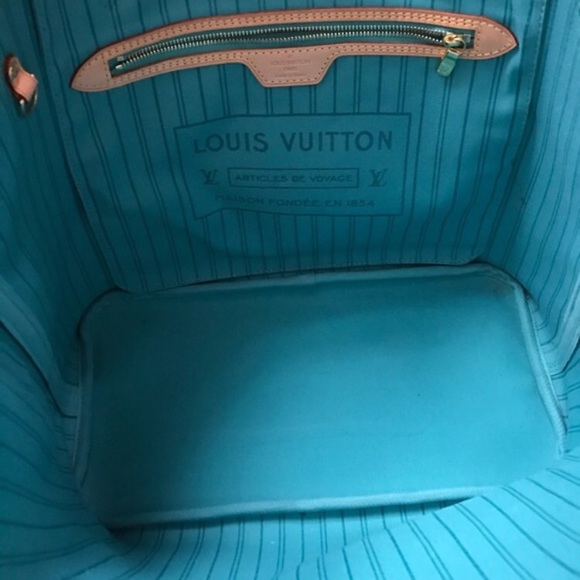 Limited Edition Louis Vuitton Turquoise Neverfull - Picture 4 of 8