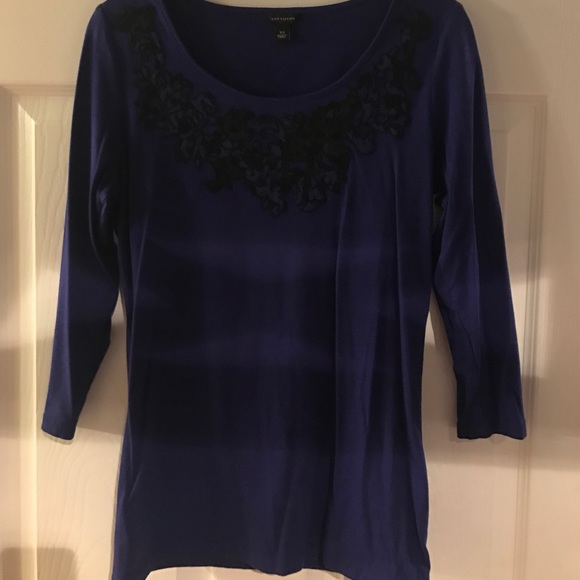 Blue top - Picture 1 of 2