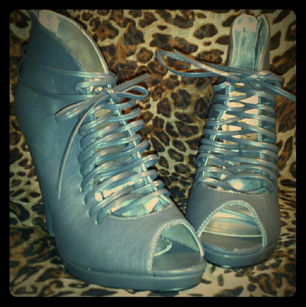 Dark gray laced heels