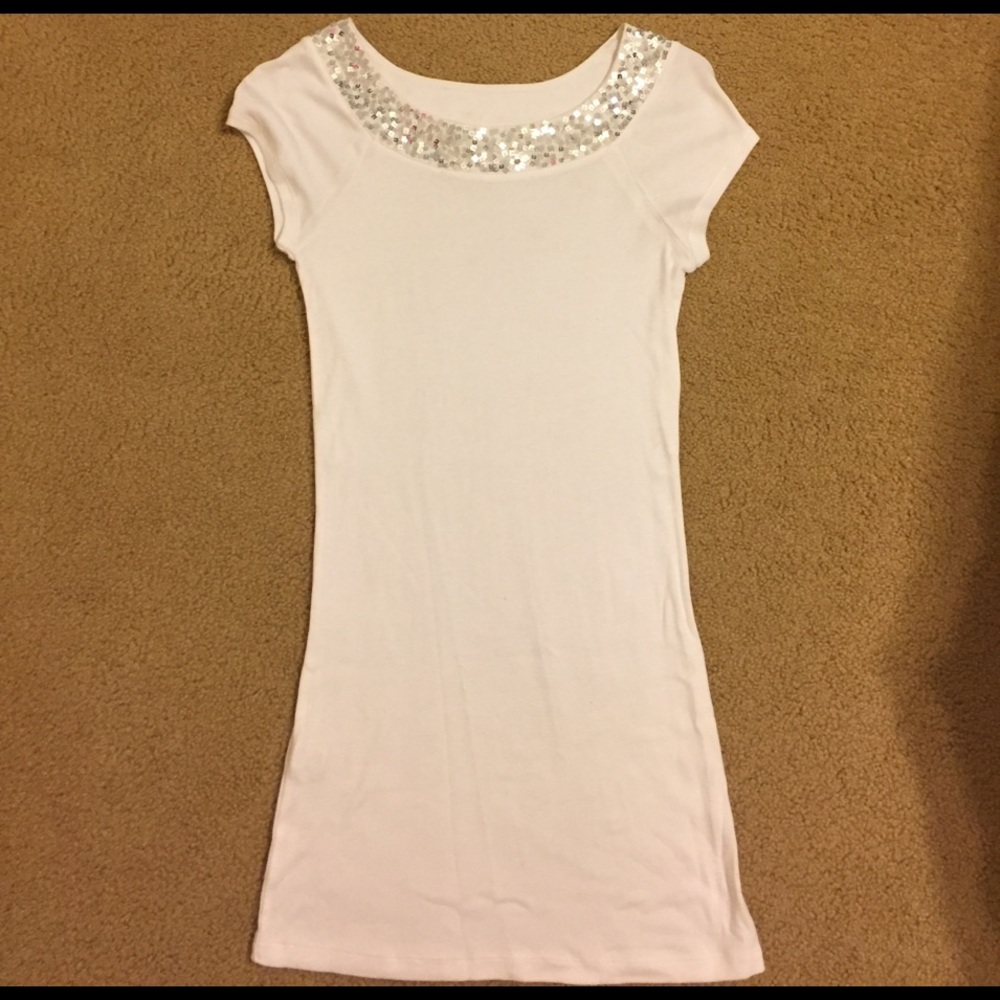 Express long white t-shirt with silver sequences
