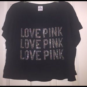 VS PINK loose fit cropped tee!
