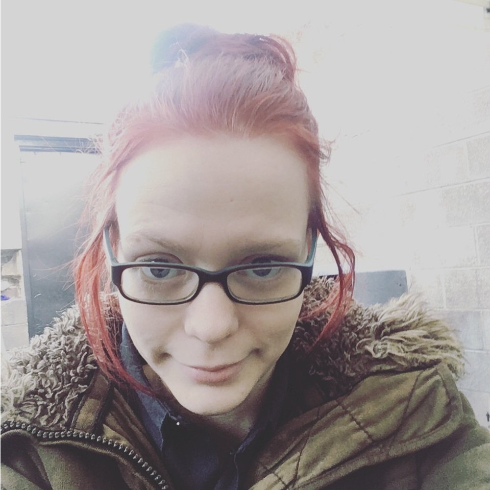 Meet the Posher, Laura