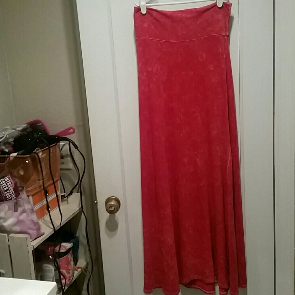 Hot pink acid washed maxi skirt size M