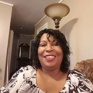 Meet your Posher, Beverly