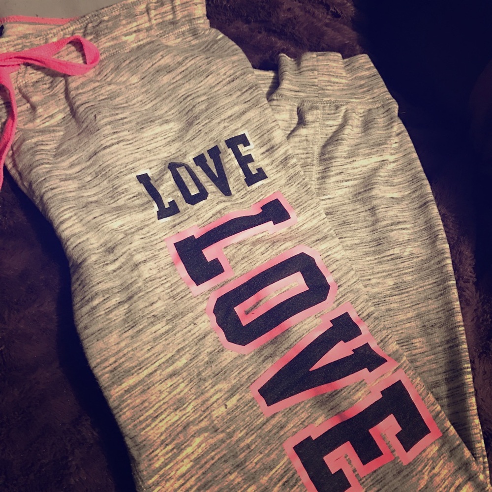 Super comfy sweats and sweater.Make an offer