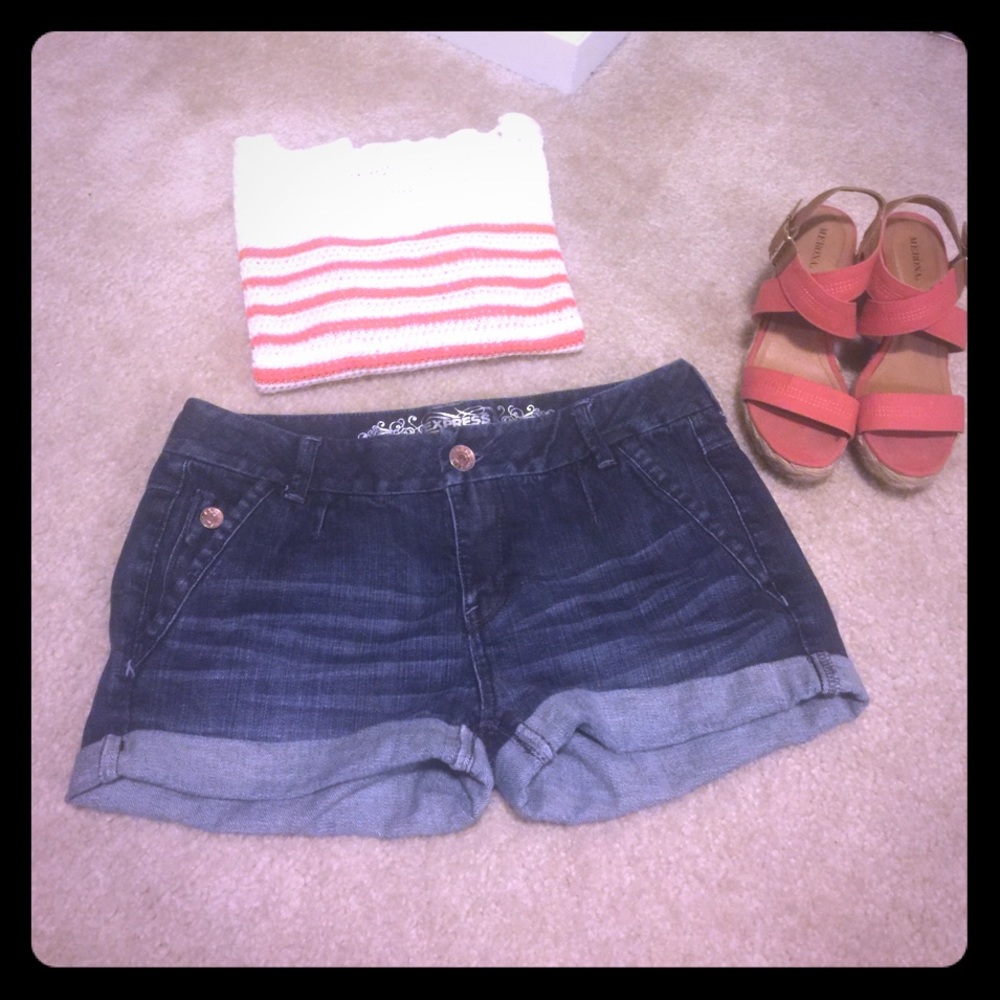 🔥hot sale till 4/16/17! Express shorts
