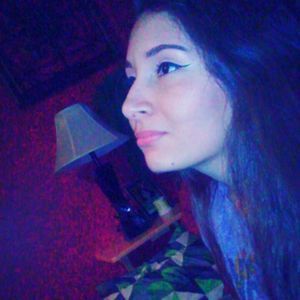 Meet your Posher, Beatriz