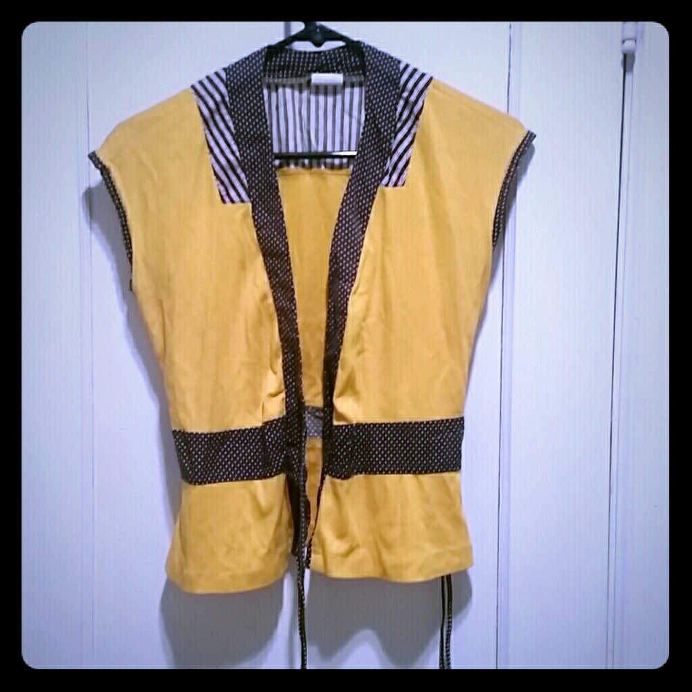 Vintage yellow blouse with side ties size XS-S