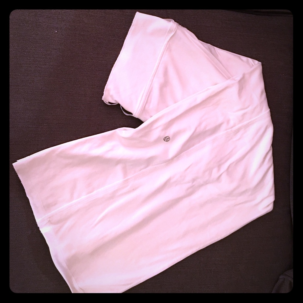 LULULEMON Capri pants