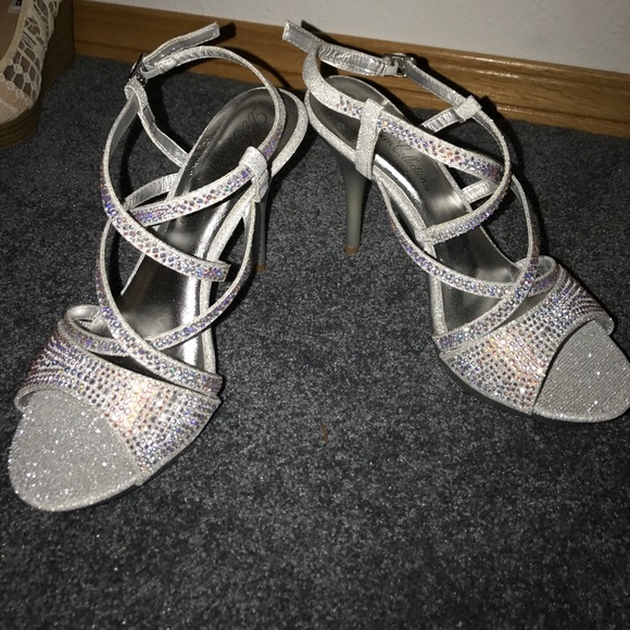 Prom heels - Picture 1 of 1