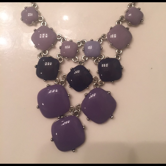 Purple necklace w/ matching earrings - Picture 3 of 3