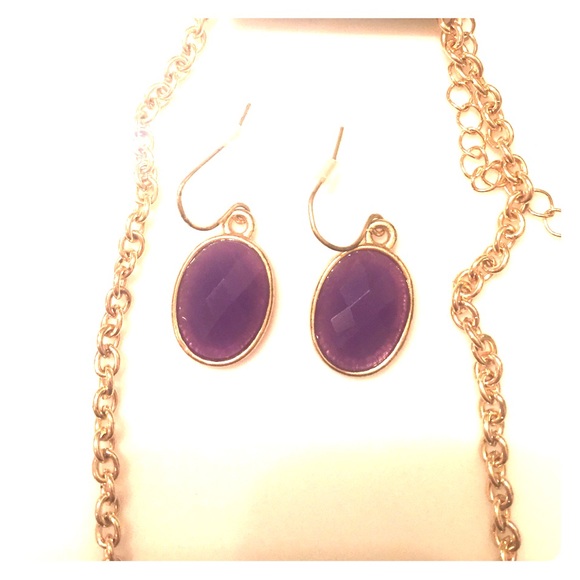 Purple necklace and earring set - Picture 2 of 3