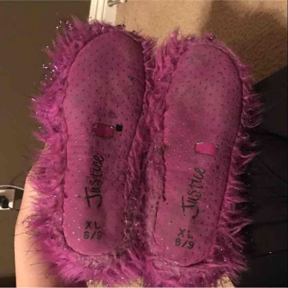 Slippers - Picture 3 of 3
