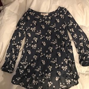 Long sleeve floral print top