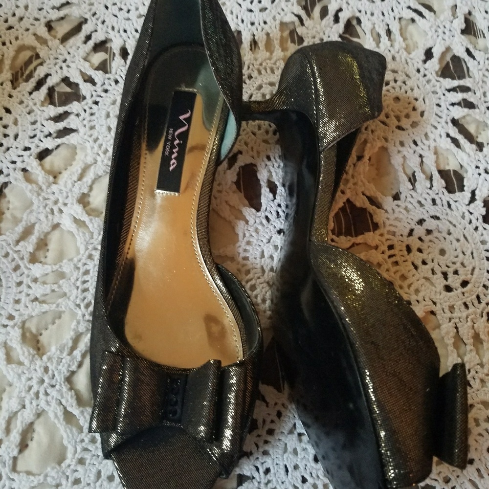 SOLD - Nina Kitten Heels - Picture 3 of 3