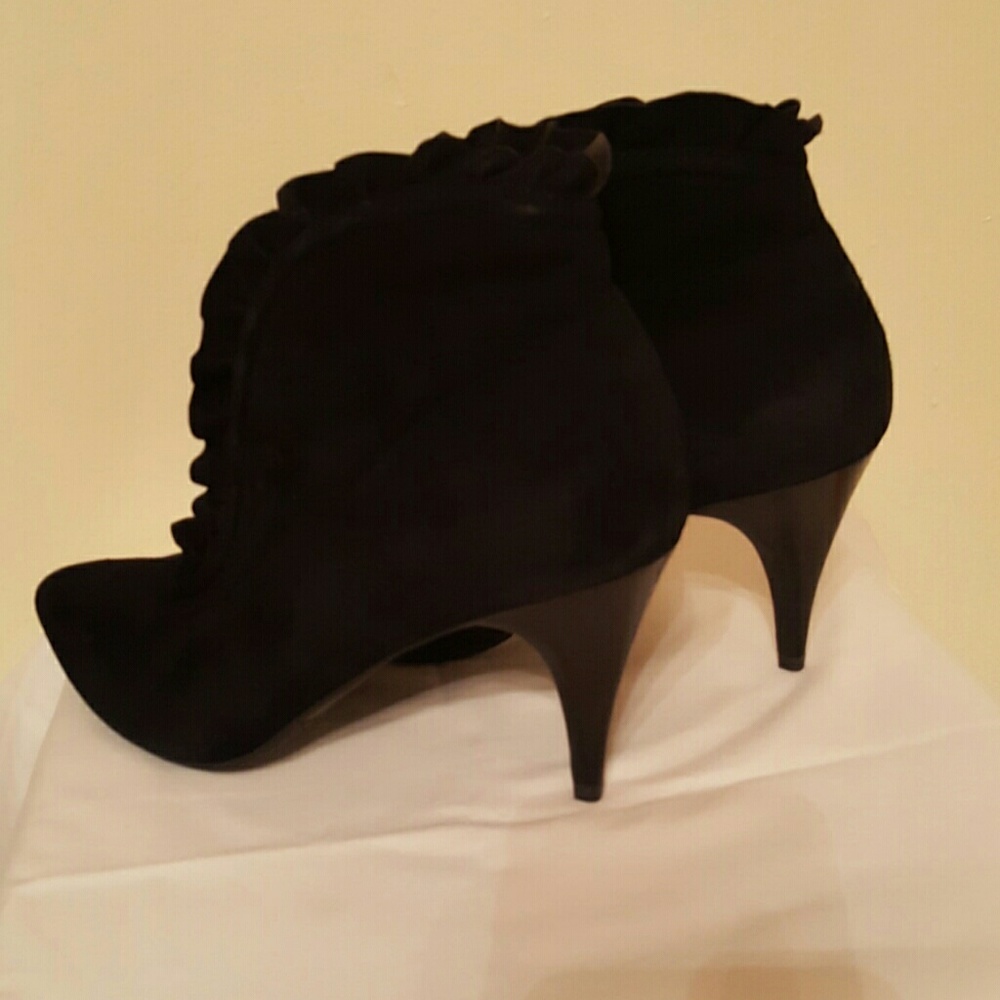 Shoe