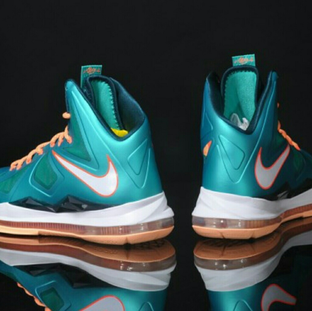 NIKE LEBRON X MIAMI DOLPHINS - Picture 2 of 2