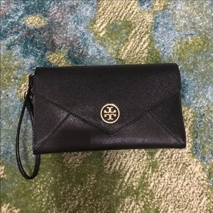 Tory Burch Robinson envelope wristlet