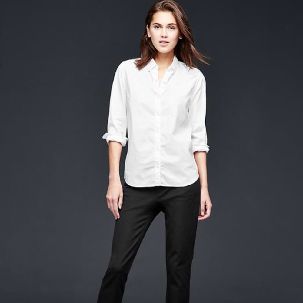 GAP Fitted Boyfriend Shirt