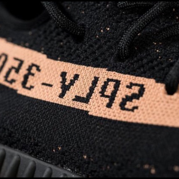 Adidas Yeezy Boost 350 v2 - Picture 2 of 3