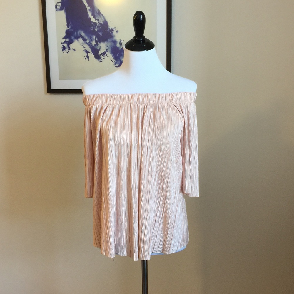 Only 1 small left!🌟Blush Pleated Off Shoulder Top - Picture 5 of 7