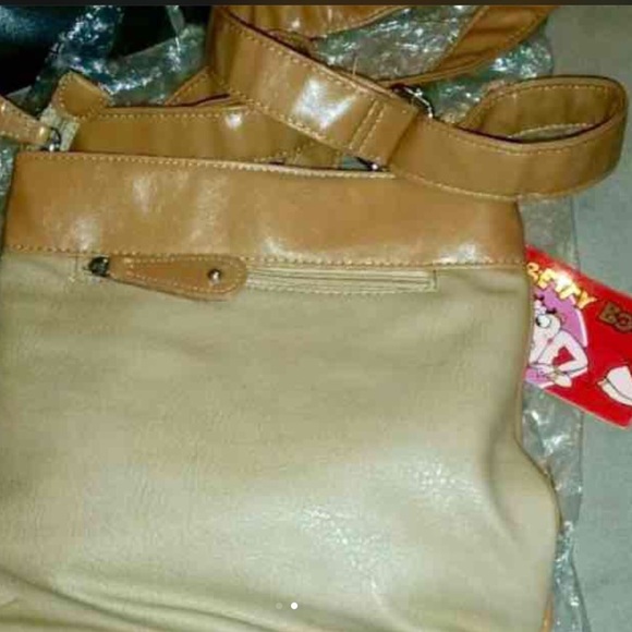 ❌SOLD❌SOLD❌SOLD❌Betty Boop Cross Body - Picture 2 of 2