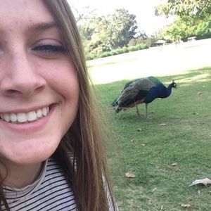 Meet your Posher, Hannah