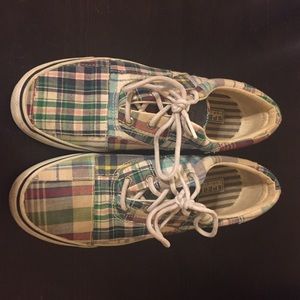 Plaid Sperrys