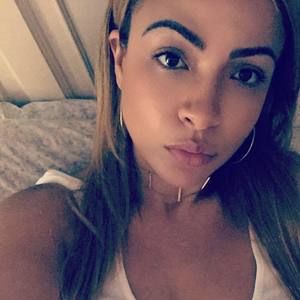 Meet your Posher, Cynthia