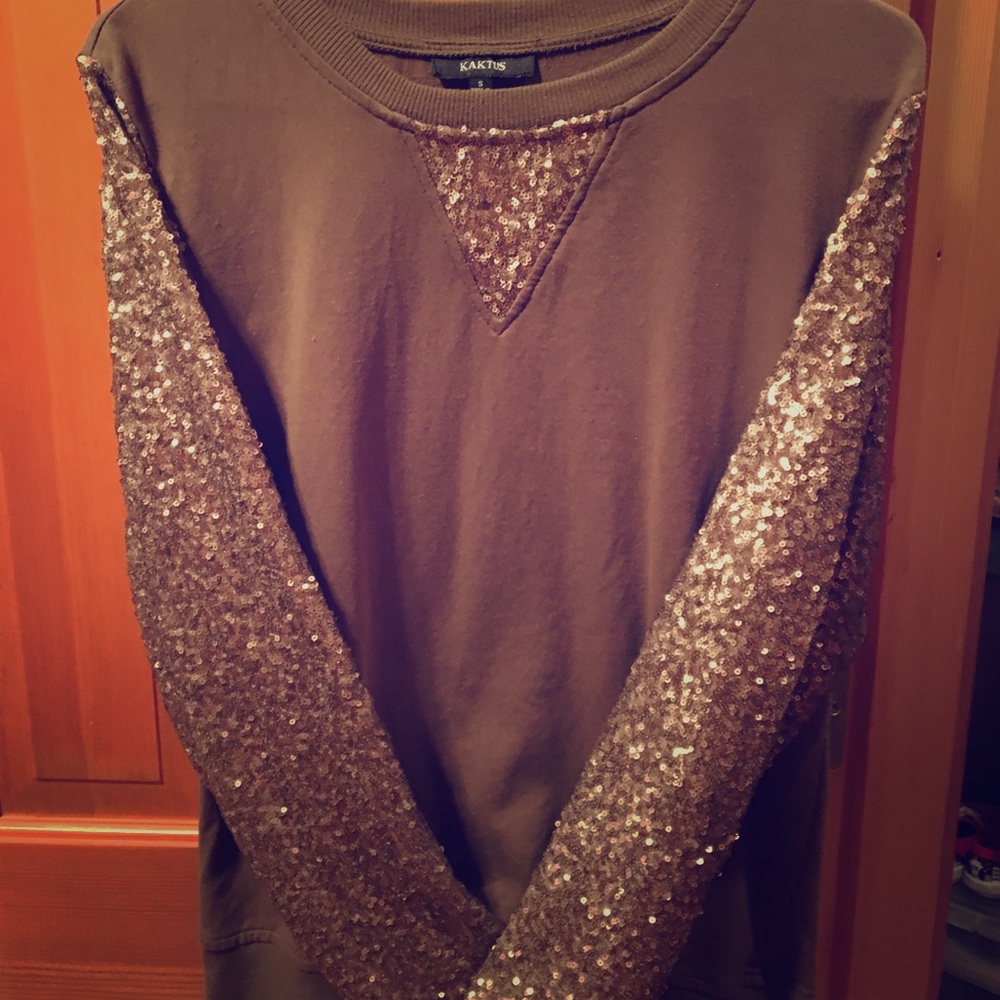 Brown sweater gold sequin