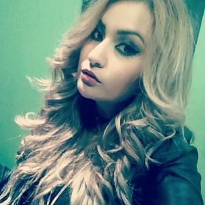 Meet your Posher, Sandra