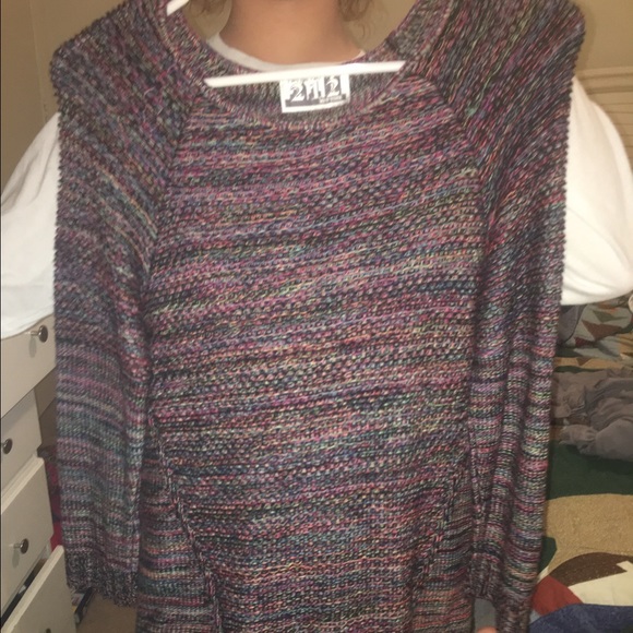 Sweater - Picture 1 of 1