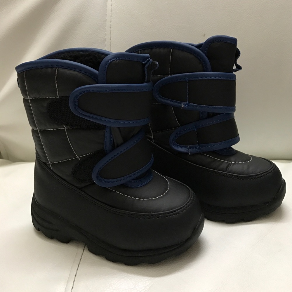 Toddlers Snow Boots size 5/6