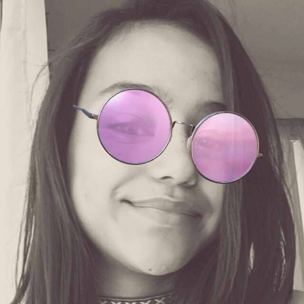 Meet your Posher, Maya