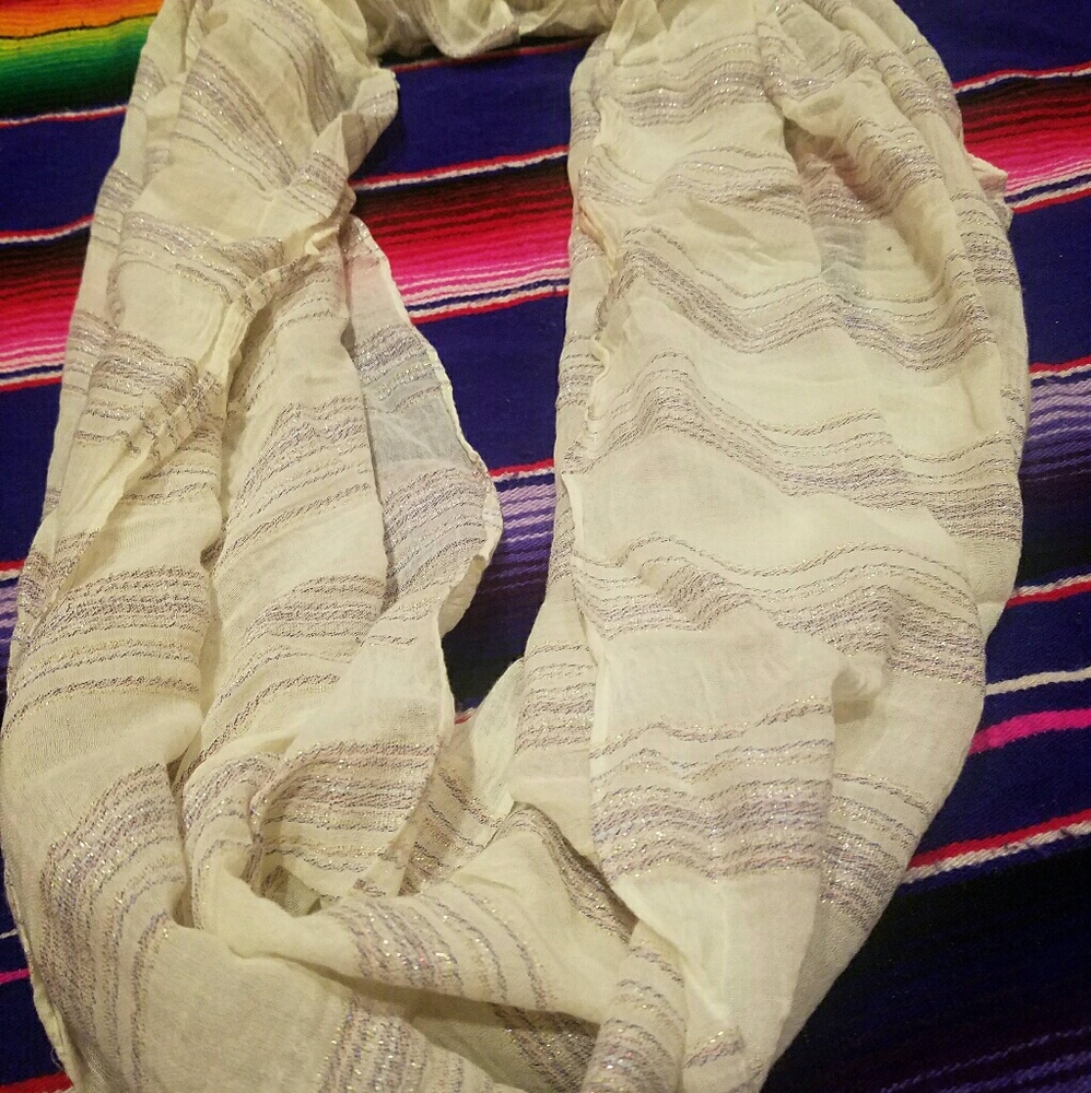 Infinity scarf
