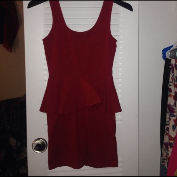 DRESS - Picture 1 of 2