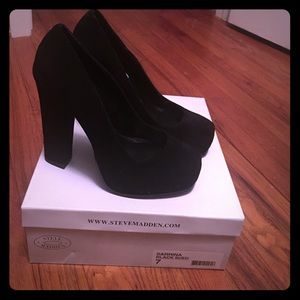 Black Suede Steve Madden pumps
