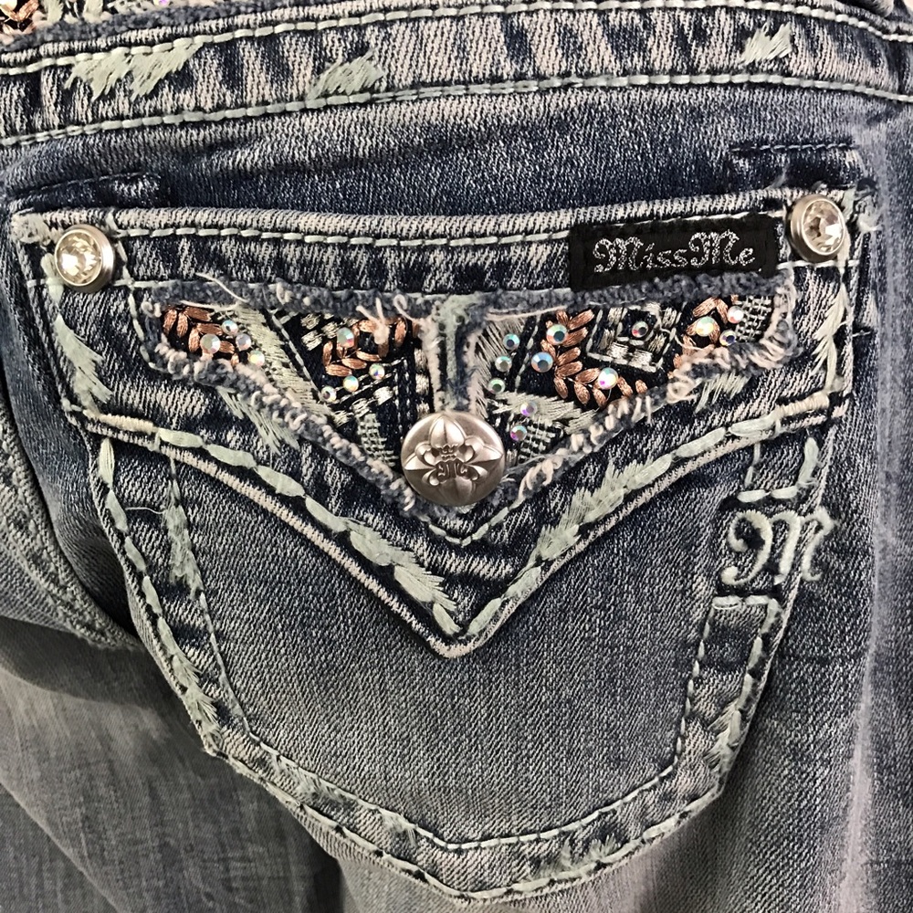 NWOT Miss Me Rhinestone Easy Straight Jeans - Picture 2 of 8